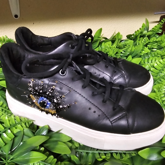 Tenis shoes - Picture 5 of 8